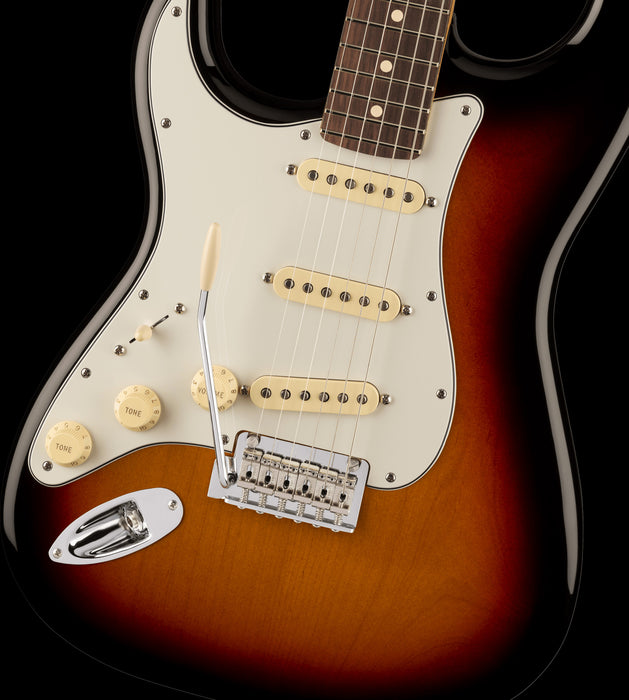 Fender Player II Stratocaster Left-Hand Rosewood Fingerboard 3-Color Sunburst Front Body