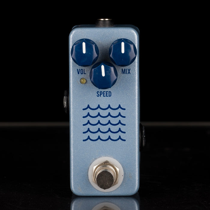 jhs pedals tidewater Used JHS Tidewater Tremolo Guitar Pedal with Box — Truetone Music