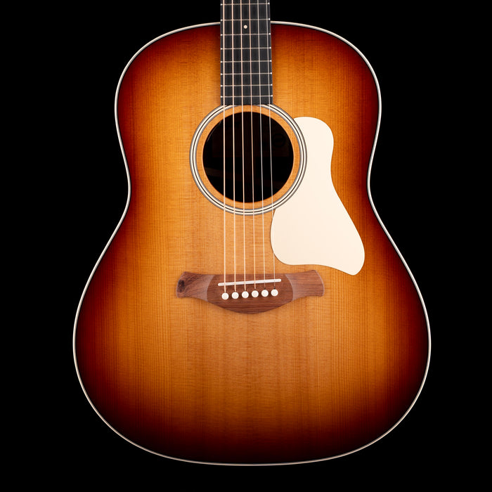 Taylor Gold Label 717e Sunburst with Case