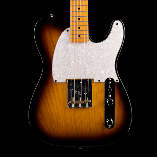 Pre-Owned 2010 Fender Classic Series 50's Esquire 2-Tone Sunburst With Case
