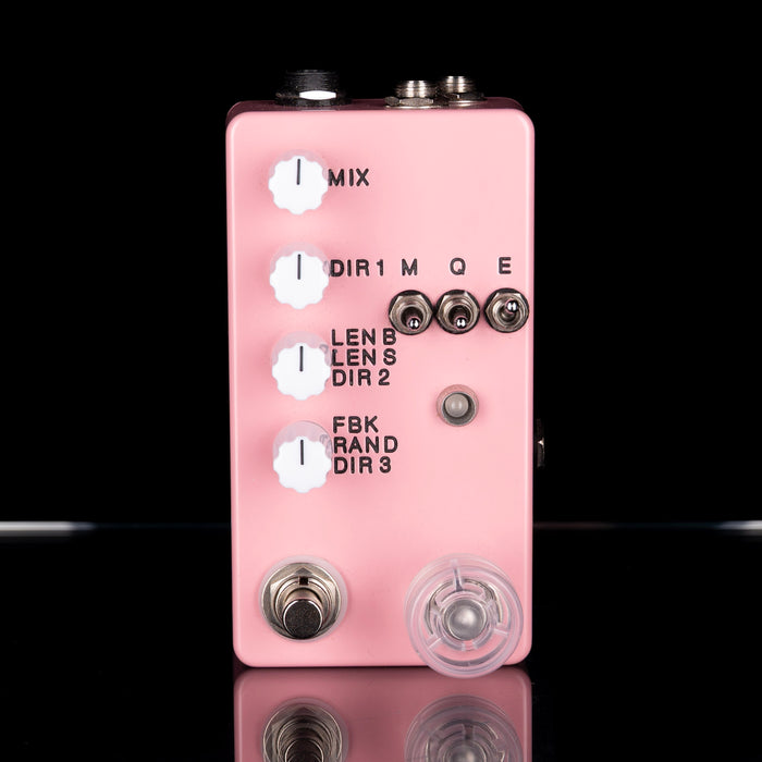 Used Montreal Assembly Count to 5 Delay Pedal Pink with Box