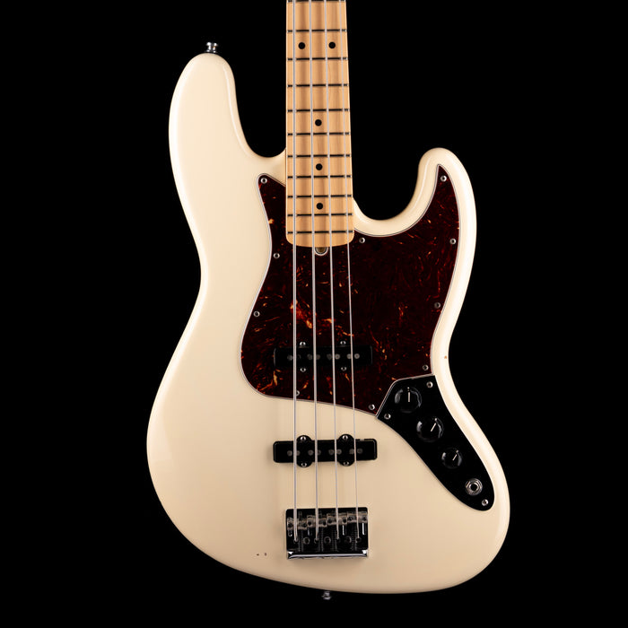 Pre-Owned 2012 Fender American Standard Jazz Bass MN - Olympic White With Gig Bag