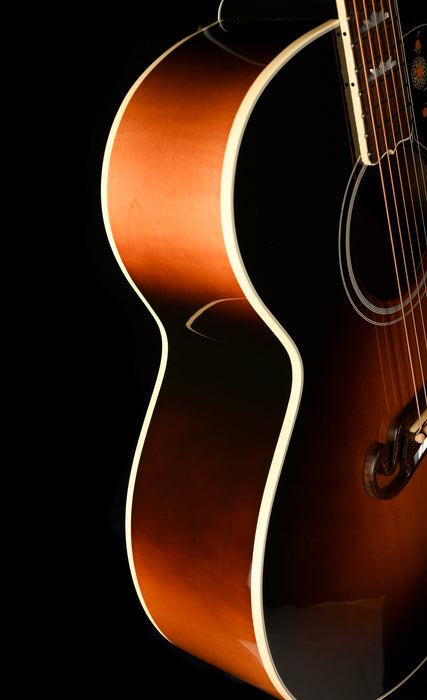 vUsed 2019 Gibson SJ-200 Standard Vintage Sunburst Acoustic Guitar with OHSC