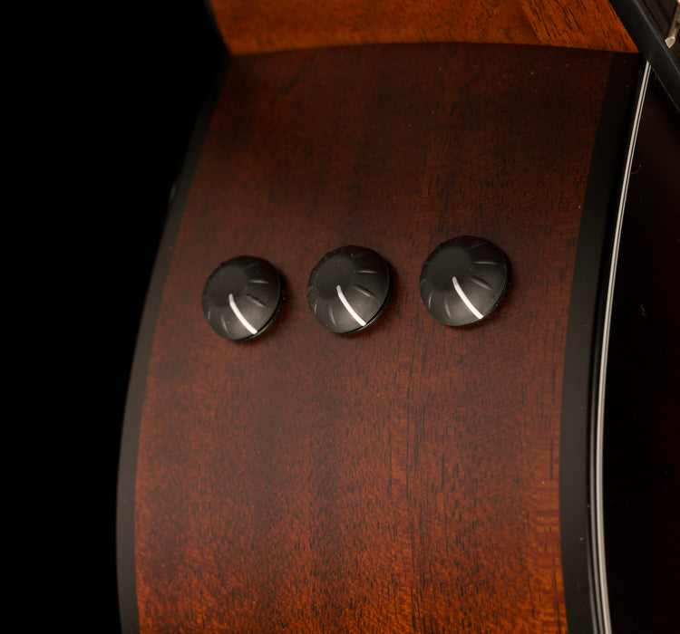 Taylor 324ce Acoustic Electric Guitar - Sunburst With Case