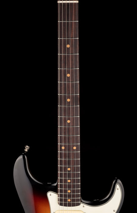 Used Fender American Vintage II 1961 Stratocaster 3-Tone Sunburst with OHSC