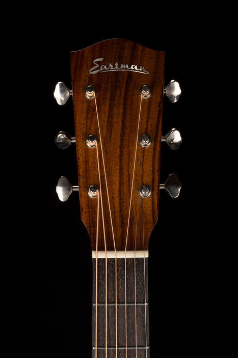 Used Eastman E20OOSS Acoustic Guitar Sunburst with OHSC