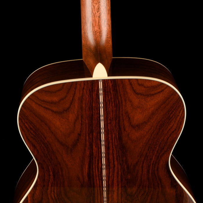 Martin Custom Shop 000-28 Wild Grain East Indian Rosewood Italian Alpine Spruce Top Acoustic