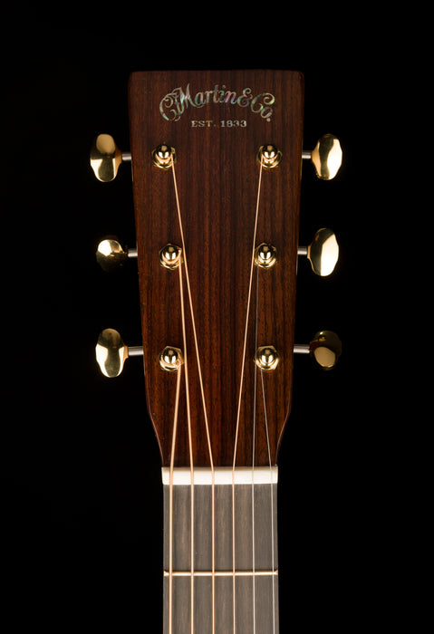 Martin 000-18 Modern Deluxe Acoustic Guitar With Case