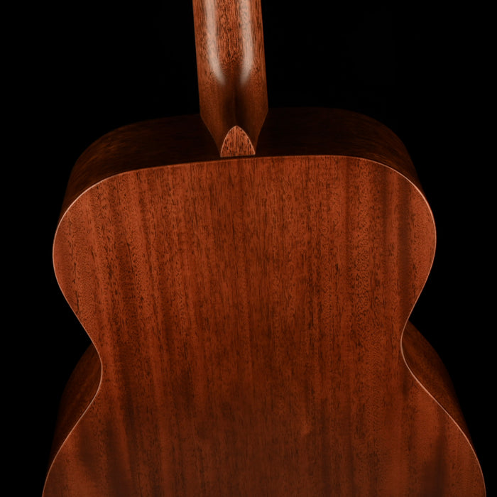 Martin 000-17 Standard (2025) Natural Acoustic Guitar with Case