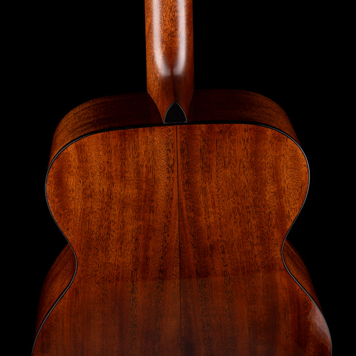 Martin 000-18 Standard (2025) Natural Acoustic Guitar with Case