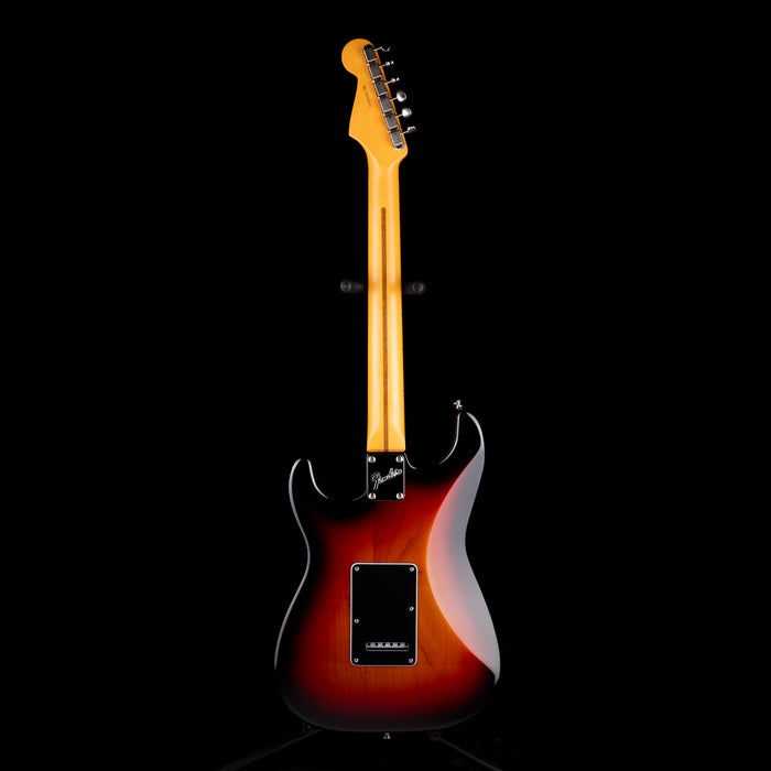Used Fender American Professional Classic Stratocaster 3-Color Sunburst With Gig Bag