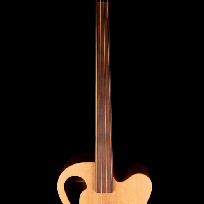 Pre-Owned 2005 Tacoma Thunderchief Fretless CB10C Acoustic-Electric Bass Natural with OHSC