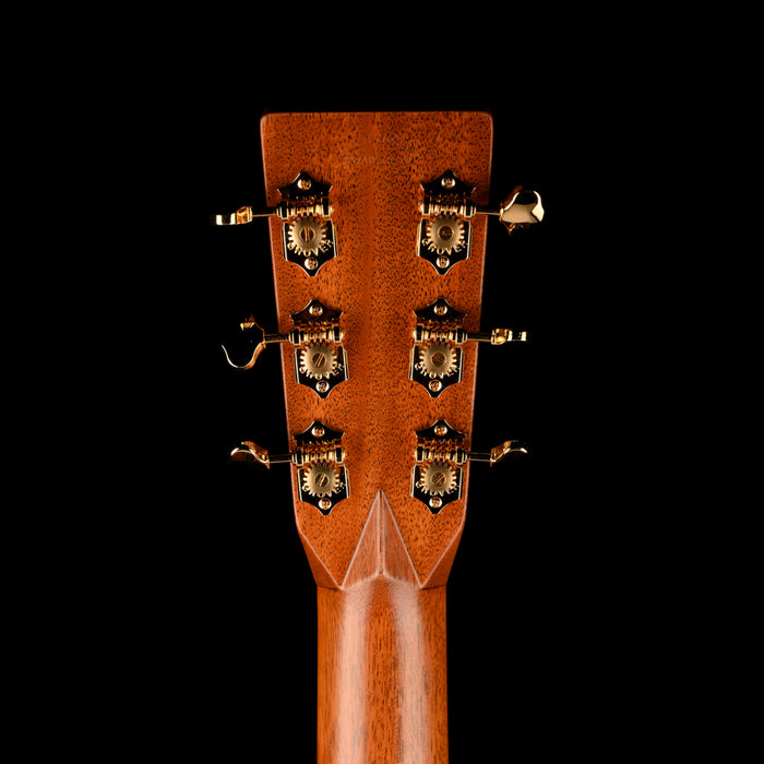 Martin Custom Shop 00-28 Deep Body Wild Grain East Indian Rosewood and Italian Alpine Spruce