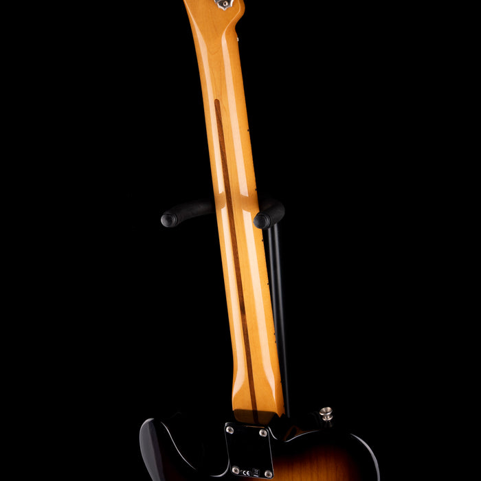 Pre-Owned 2010 Fender Classic Series 50's Esquire 2-Tone Sunburst With Case