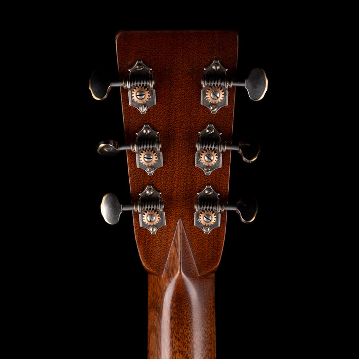 Martin D-28 Authentic 1937 Aged Natural with Case