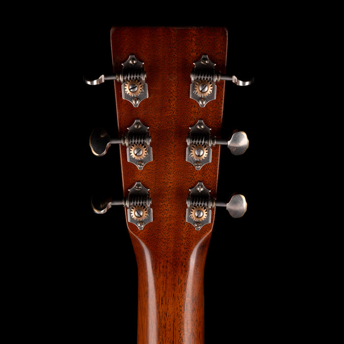 Martin D-18 Authentic 1937 Aged Natural with Case