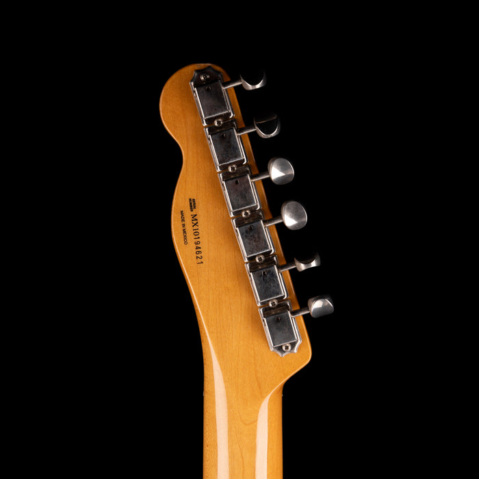 Pre-Owned 2010 Fender Classic Series 50's Esquire 2-Tone Sunburst With Case