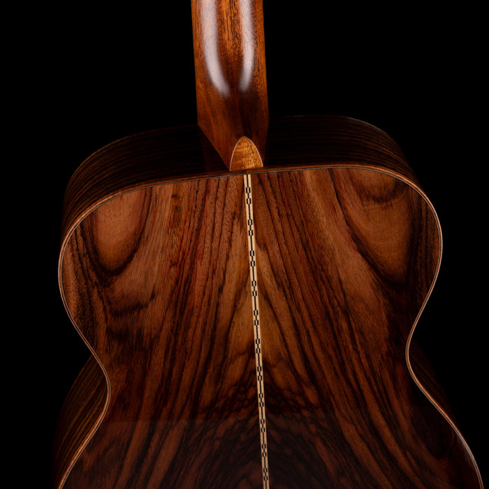 Martin Custom Shop 00-28 Deep Body Wild Grain East Indian Rosewood and Italian Alpine Spruce With Case