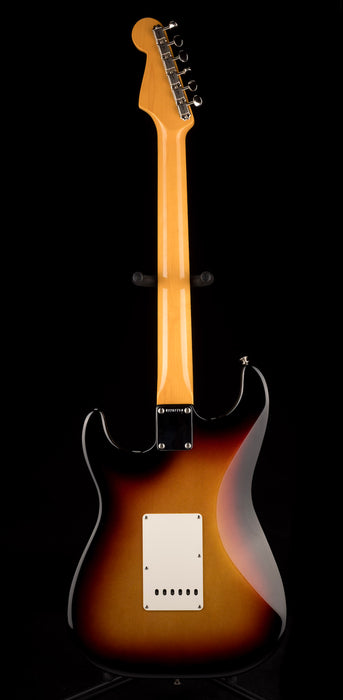 Used Fender American Vintage II 1961 Stratocaster 3-Tone Sunburst with OHSC