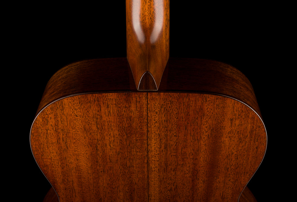 Martin 000-18 Modern Deluxe Acoustic Guitar With Case