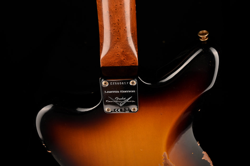 Fender Custom Shop Roasted 1962 Jaguar Journeyman Relic Wide Fade 2-Tone Sunburst With Case