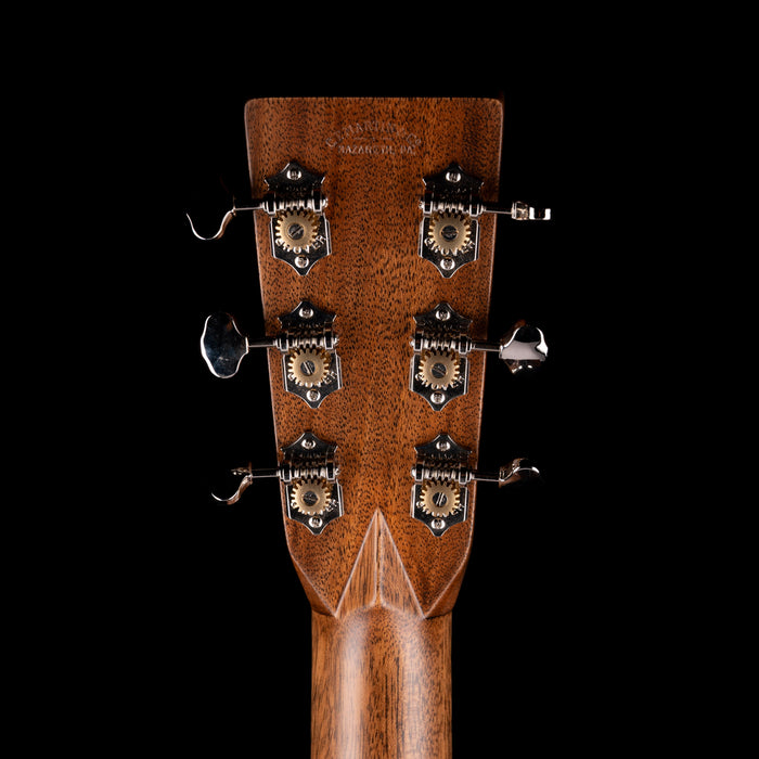 Martin Custom Shop 000-28 Bastogne Walnut With Case