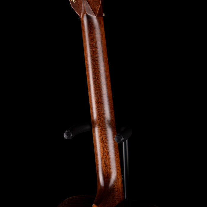 Martin Custom Shop 00-28 Deep Body Wild Grain East Indian Rosewood and Italian Alpine Spruce With Case