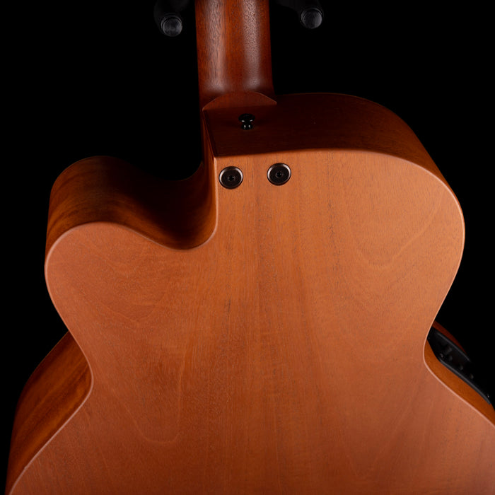 Pre-Owned 2005 Tacoma Thunderchief Fretless CB10C Acoustic-Electric Bass Natural with OHSC