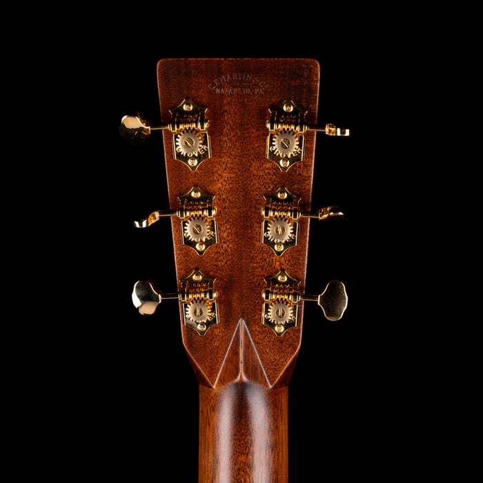 Martin Custom Shop 00-28 Deep Body Wild Grain East Indian Rosewood and Italian Alpine Spruce With Case