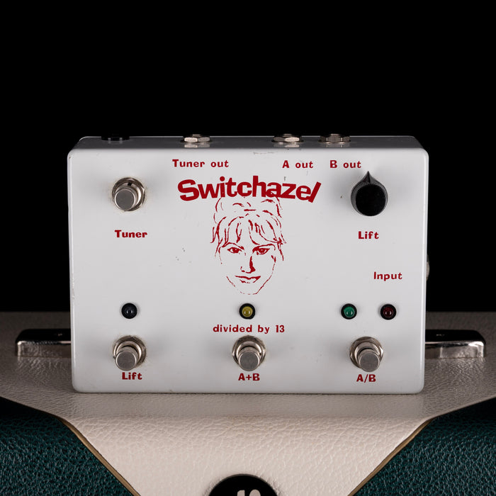 Pre Owned 2007 Divided By 13 FTR37 Green/Cream Guitar Amp Head And 2x12" Cab with Footswitch and Covers