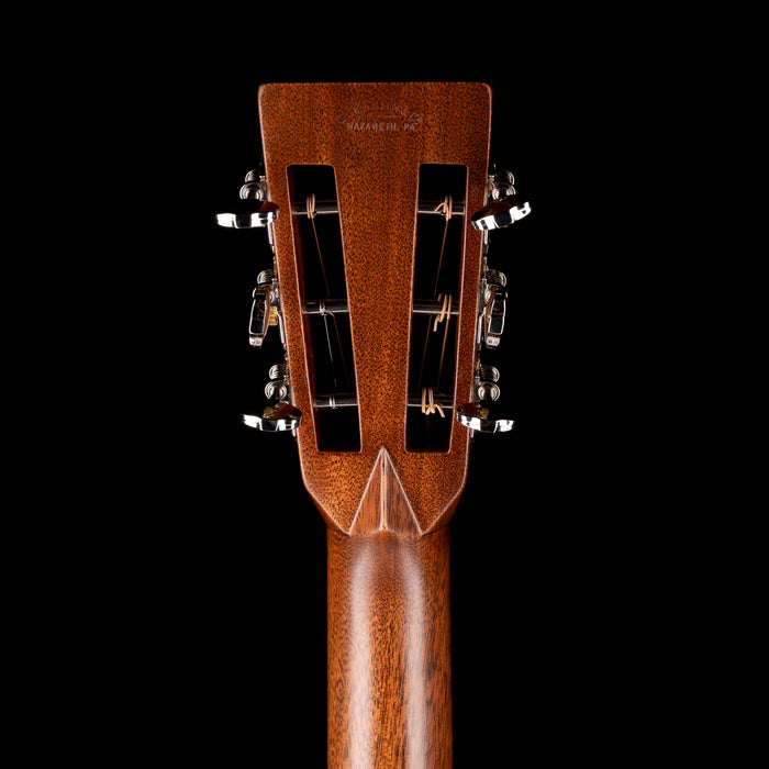 Martin Custom Shop 000-28 Slotted Headstock Guatemalan Rosewood With Italian Alpine Spruce With Case