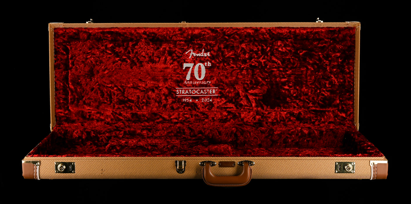 Pre Owned 2008 Fender Custom Shop 1960 Stratocaster Relic Daphne Blue With Case