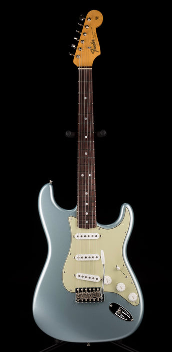Fender Custom Shop 1965 Stratocaster NOS Firemist Silver With Case