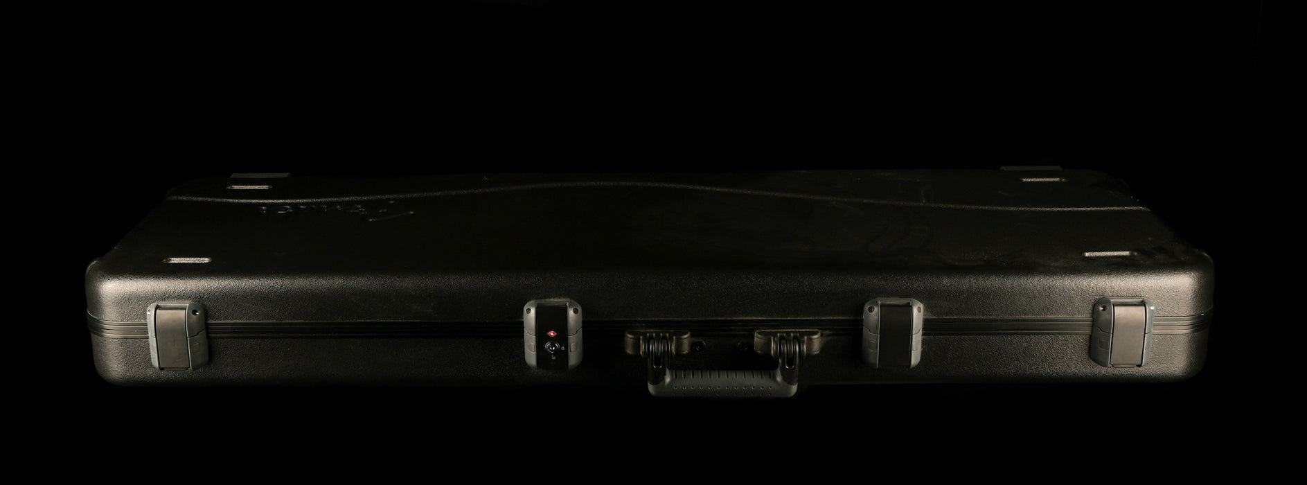 Used Fender Deluxe Molded Bass Case