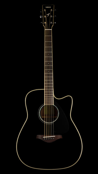 Pre Owned Yamaha FGX830C Dreadnought Cutaway Black With Case
