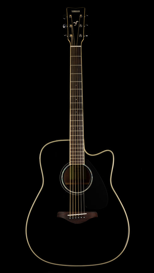Pre Owned Yamaha FGX830C Dreadnought Cutaway Black With Case