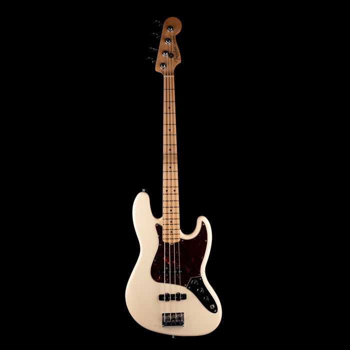 Pre-Owned 2012 Fender American Standard Jazz Bass MN - Olympic White With Gig Bag