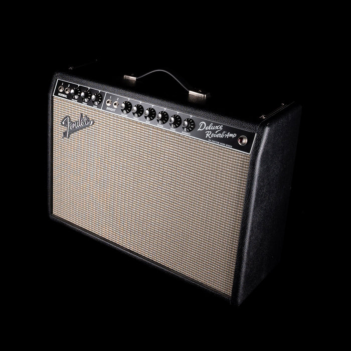 Pre-Owned 2017 Fender '64 Custom Deluxe Reverb Hand-Wired Amp with Cover
