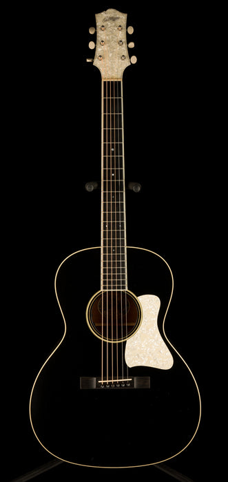 Pre Owned Collings Custom C10 Deluxe Doghair with Case