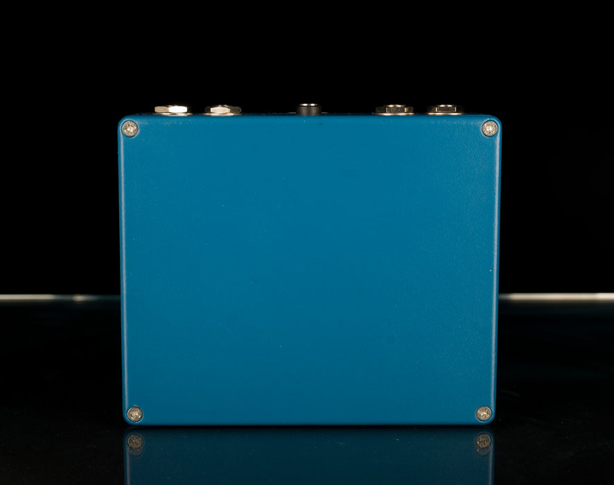 swan hunter pedal Champion Leccy Swan Hunter Lo-fi Echo and Reverb Pedal With Box — Truetone Music