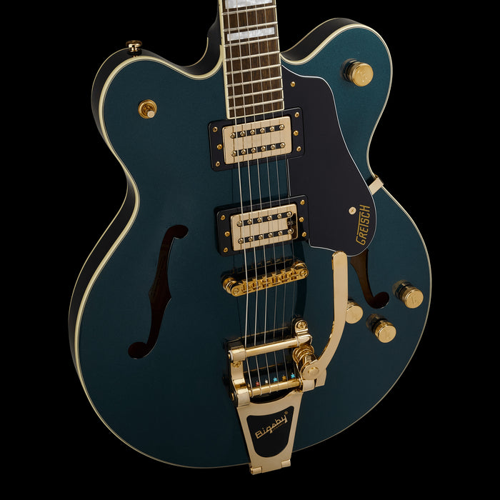 Gretsch Limited Edition G2622TG Streamliner Center Block Double-Cut with Bigsby Midnight Sapphire Front Body Detail