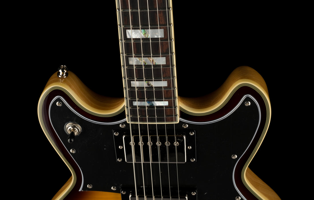 Pre Owned D'Angelico Deluxe Brighton Sunburst With OHSC