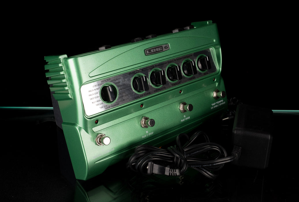 Used Line 6 DL4 Delay Guitar Effects Pedal With Power Supply