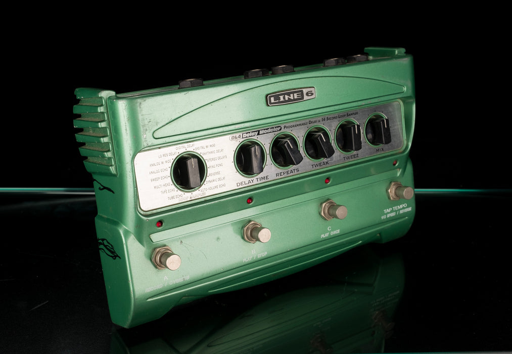 Used Line 6 DL4 Delay Guitar Effects Pedal