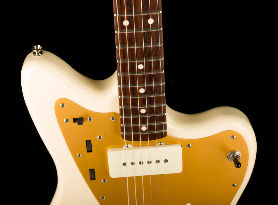 Pre Owned 2016 Squier J Mascis Jazzmaster Rosewood Fretboard Vintage White With Gig Bag