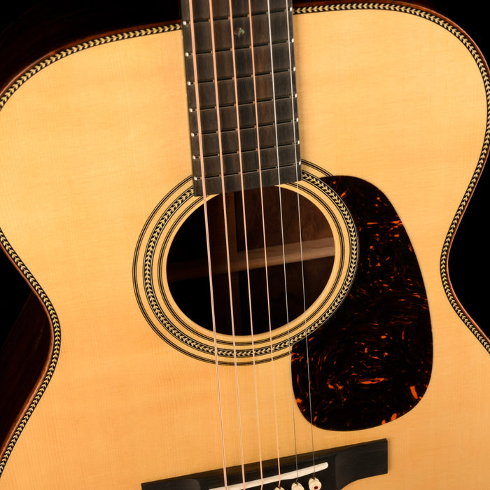 Martin Custom Shop 00-28 Deep Body Wild Grain East Indian Rosewood and Italian Alpine Spruce