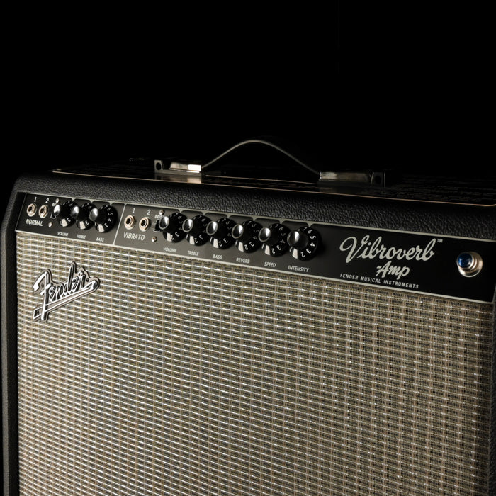 Pre Owned Fender '64 Vibroverb Custom Guitar Amp Combo With Footswitch And Cover