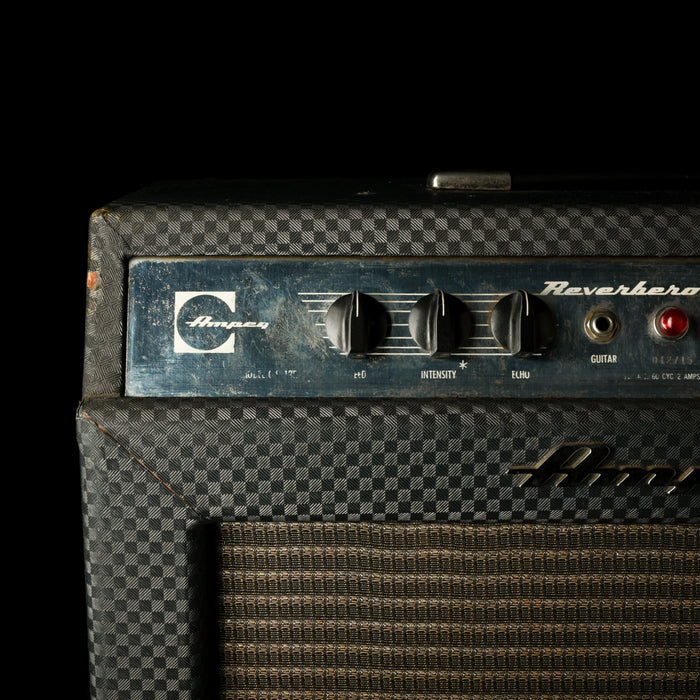 Vintage '60s Ampeg Reverberocket 2 Guitar Amp Combo