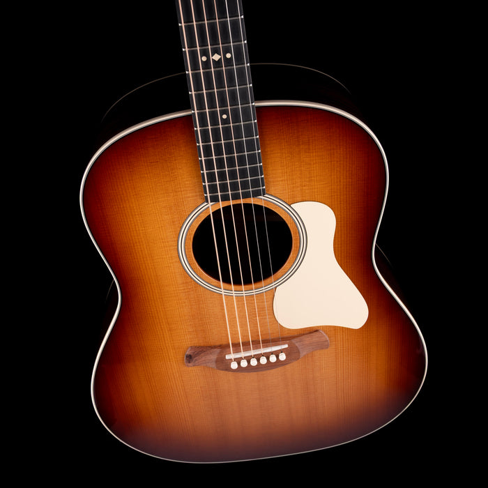Taylor Gold Label 717e Sunburst with Case