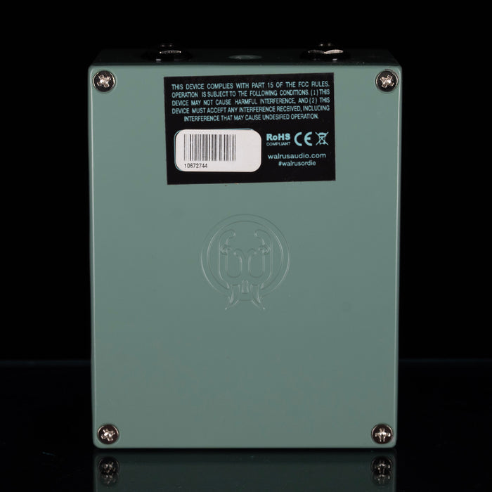 Used Walrus Audio Lore Reverse Soundscape Generator Reverb/Delay/Octave Pedal